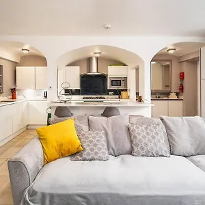 https://apt-beautiful-basement.tophotelsbath.com